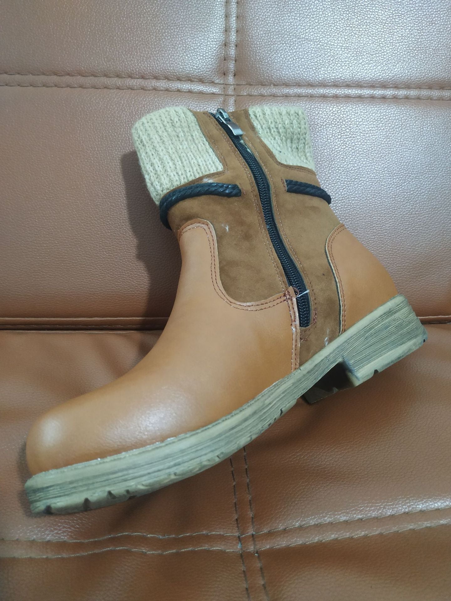 New Round Toe Leather Boots Thick-Soled Martin Boots