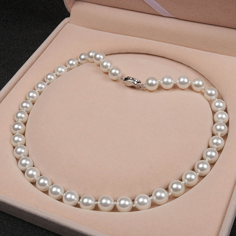 Women's Elegant Round Shell Pearl Necklace