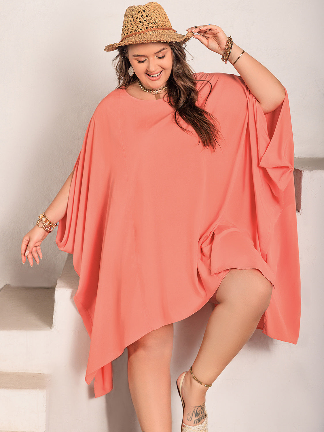 Plus Size Round Neck Batwing Sleeve Mini Dress