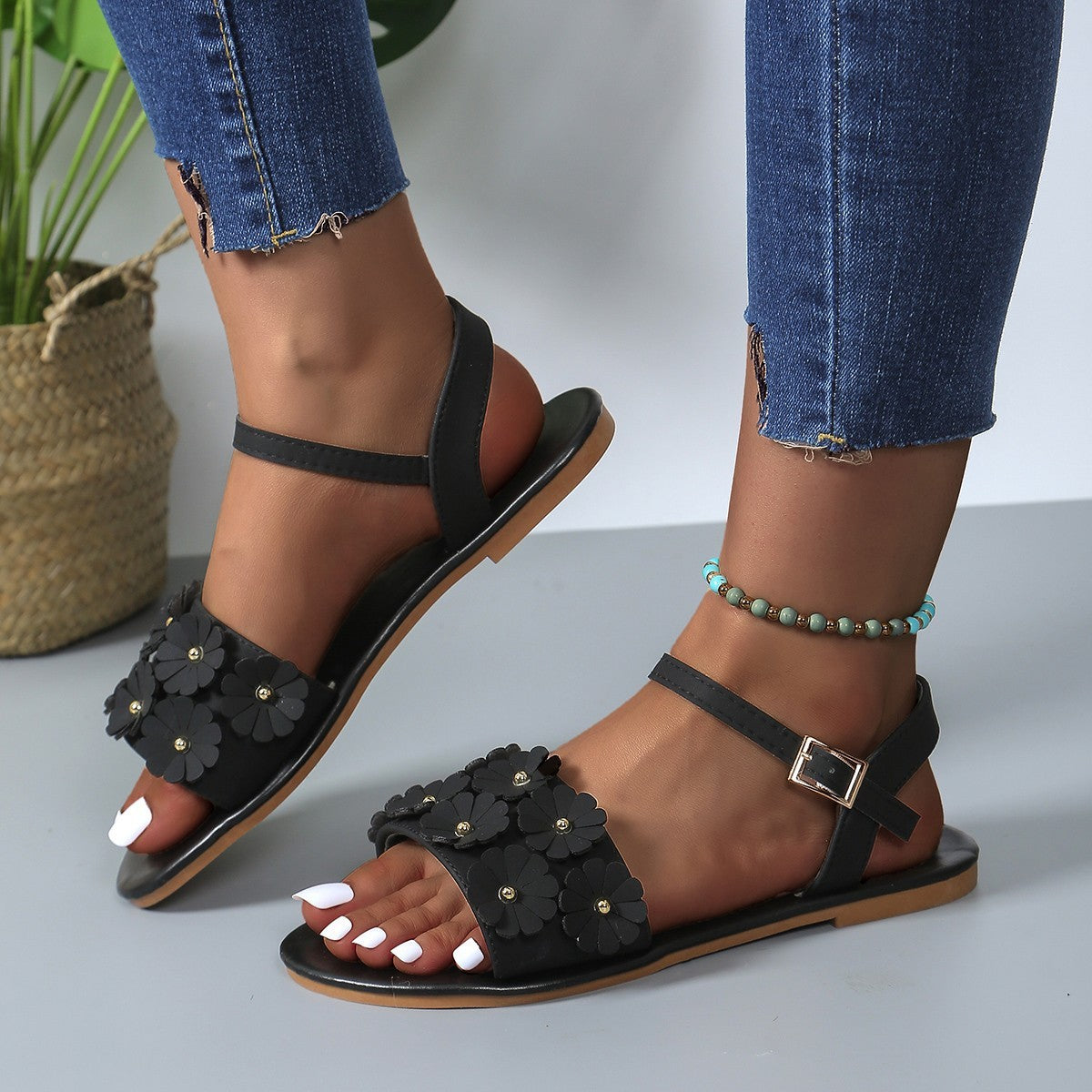 Retro Floral , Round Toe Buckle Flat Sandals