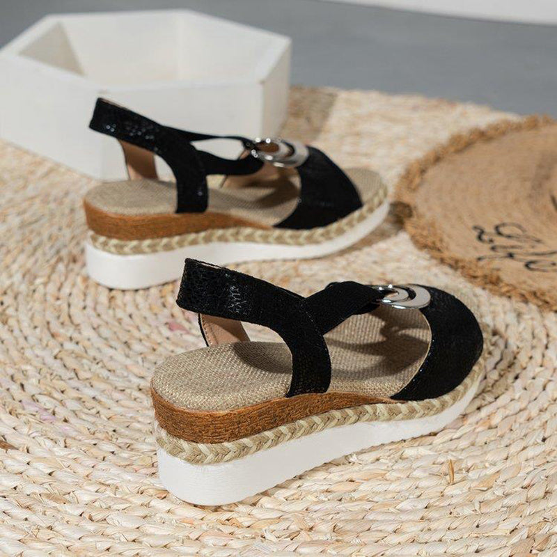 Peep Toe Serpentine Wedges Sandals With Circle Design